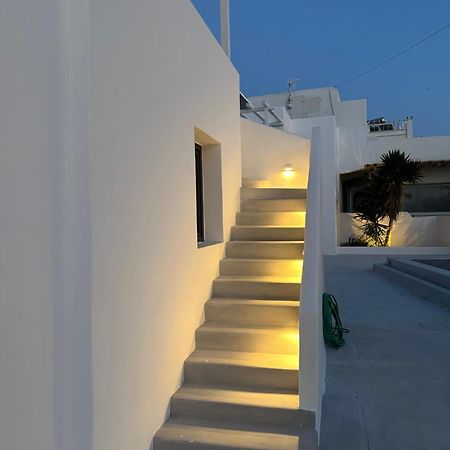 The Coast Suites Турлос Екстериор снимка